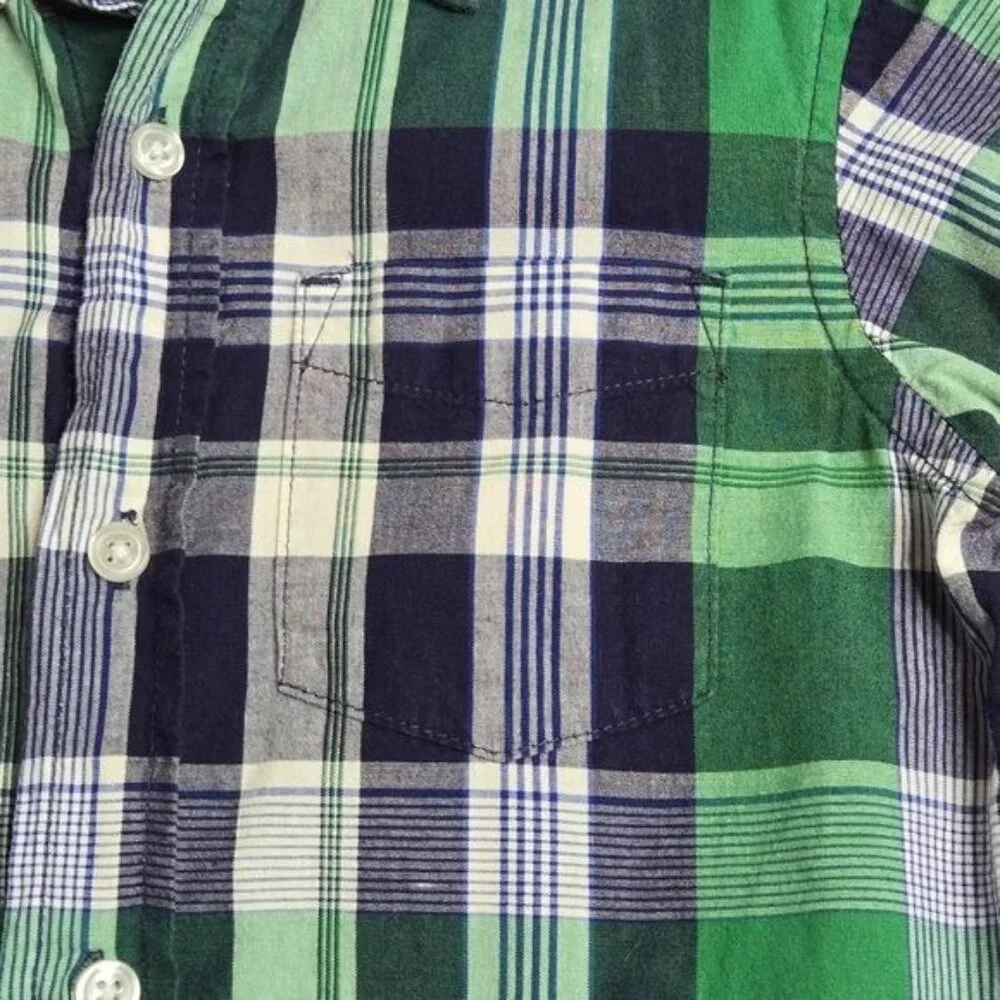 The Children's Place green and navy blue button down shirt small 5/6